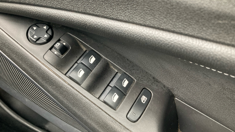 Vauxhall Crossland 1.2 Turbo [130] Ultimate 5dr Auto Petrol Hatchback